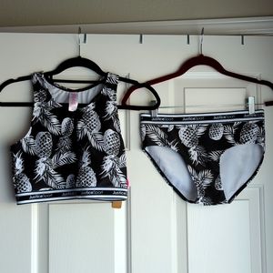 3/$15 - NWT Justice Girls Black and White Size XL Pineapple Sport Swimsu…